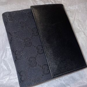 Sale Authentic Vintage Gucci Wallet (Black)